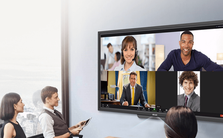 Built-in 4K camera - Easy video conferencing